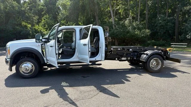 2026 Ford F-550 Super Duty Chassis Cab XL - Photo 32