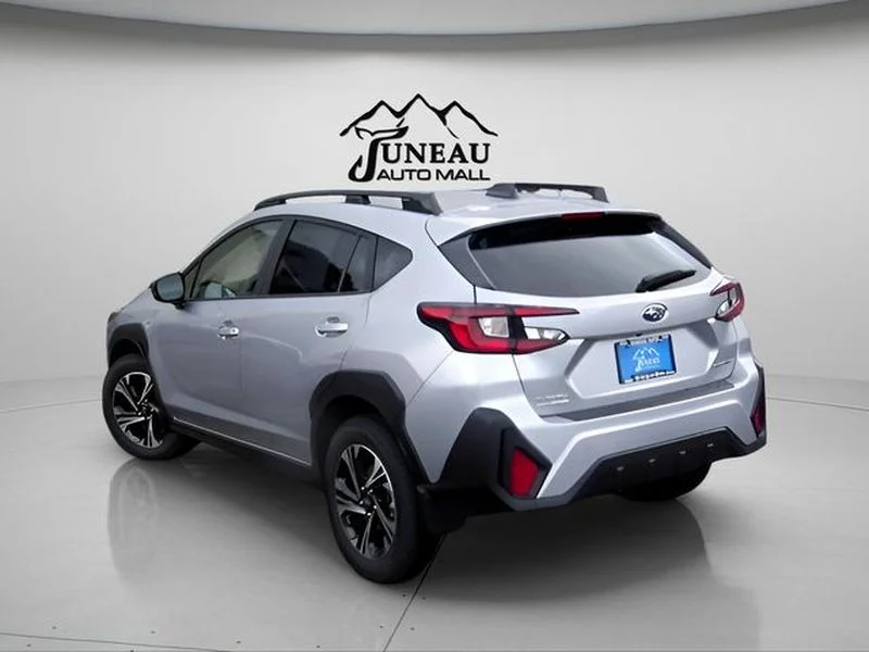 Used 2025 Ice Silver Metallic Subaru Premium image 4