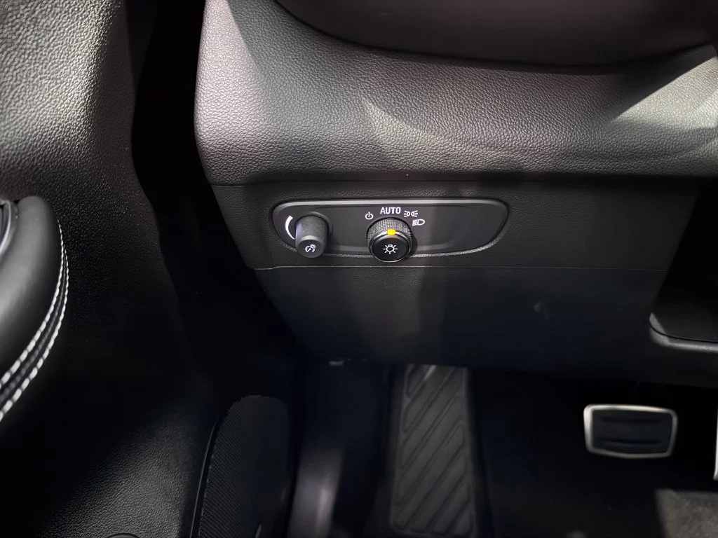 2023 Buick Envision Essence - Photo 25