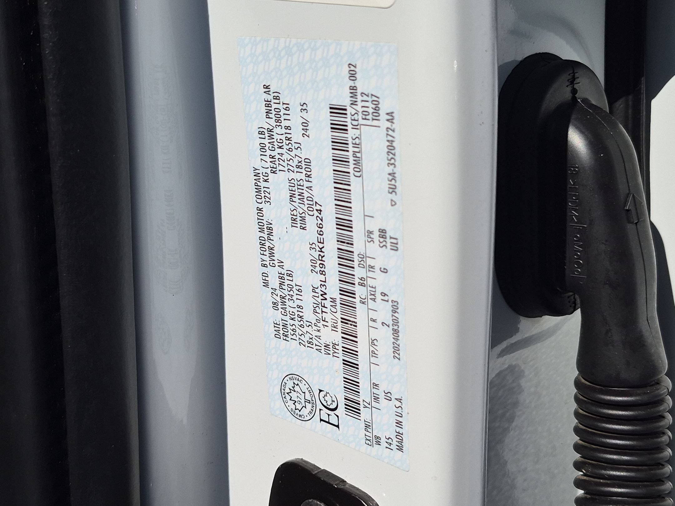 Used 2024 White Ford XLT image 32