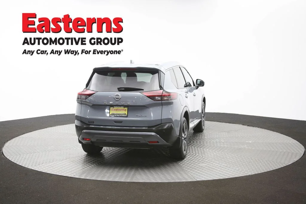 Used 2023 Gray Nissan SL image 41