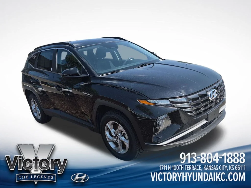 Used 2024 Black Hyundai SEL image 7