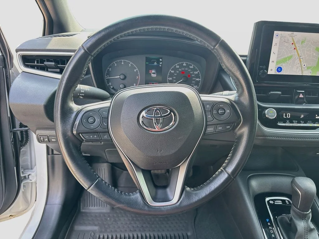 Used 2023 Pearl Toyota SE image 11