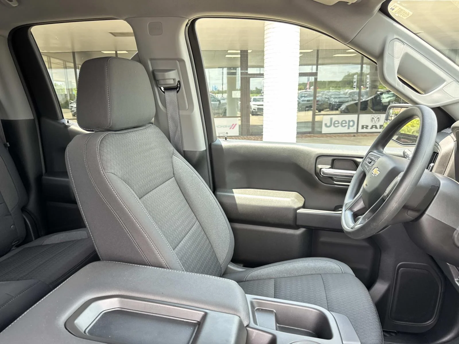 Used 2024 STERLING GRAY MET Chevrolet Custom image 10