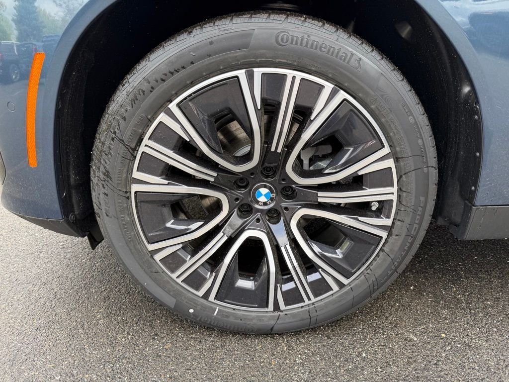 New 2026 Arctic Race Blue metallic BMW 30 xDrive image 6