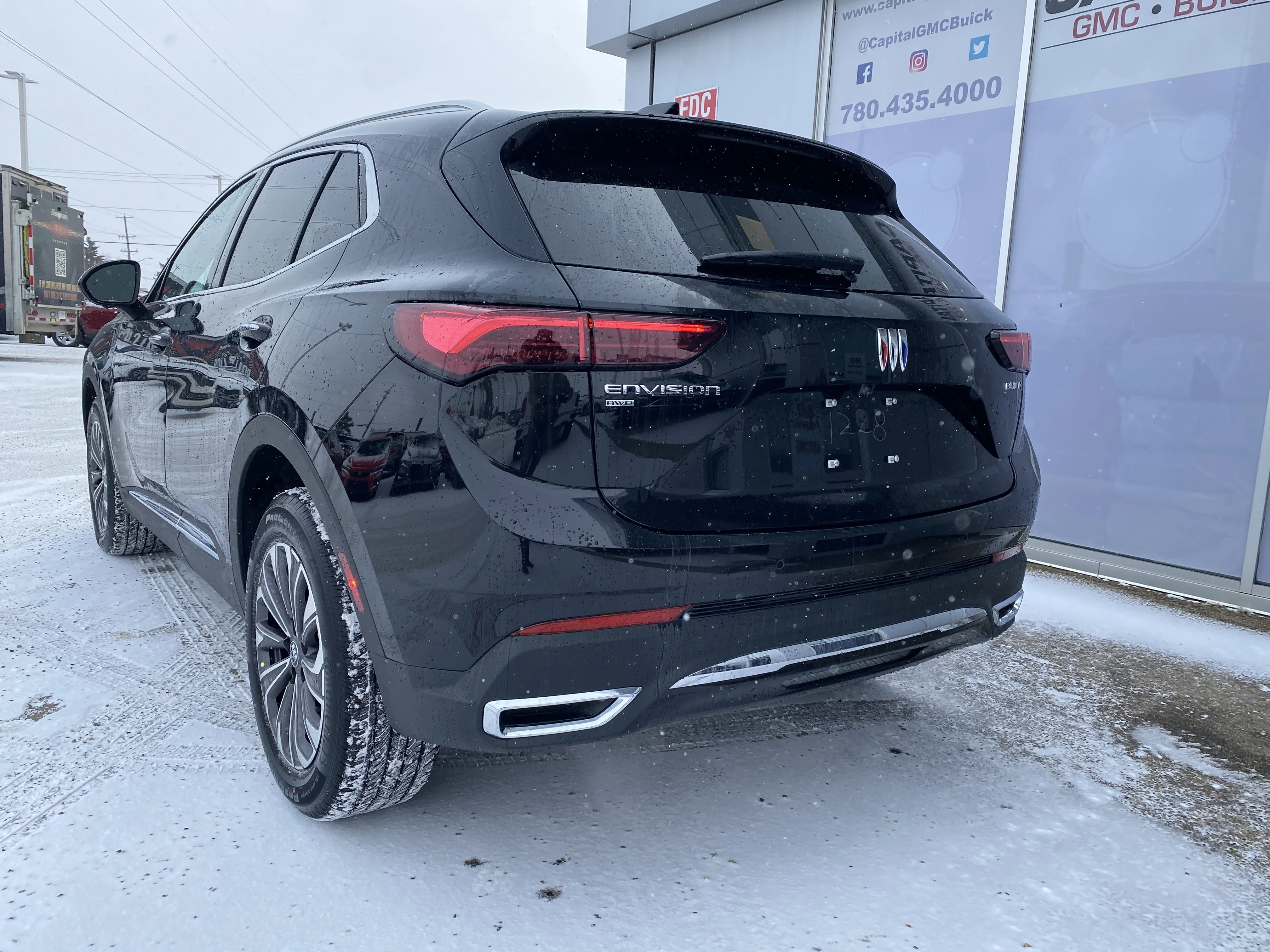 New 2026 EBONY TWILIGHT METALLIC Buick Preferred image 4