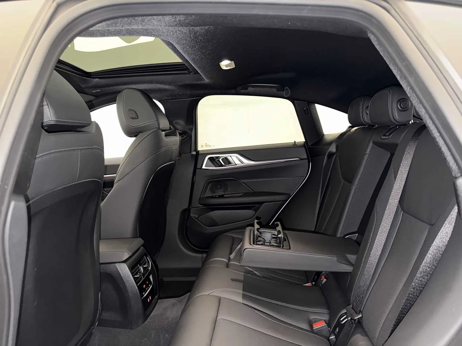2025 BMW 4 Series 430i - Photo 21