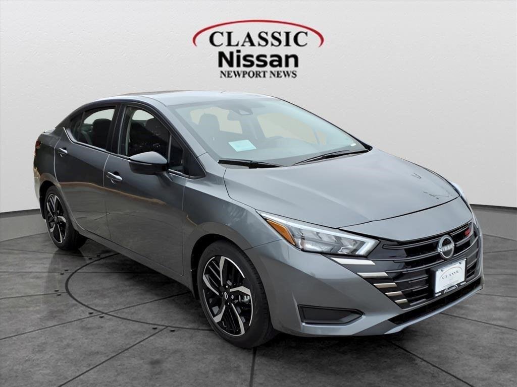 2025 Nissan Versa 1.6 SR CVT's photo
