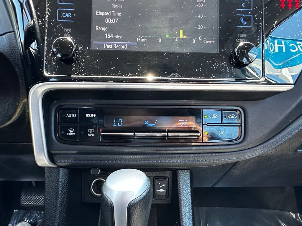 Used 2019 White Toyota SE image 23