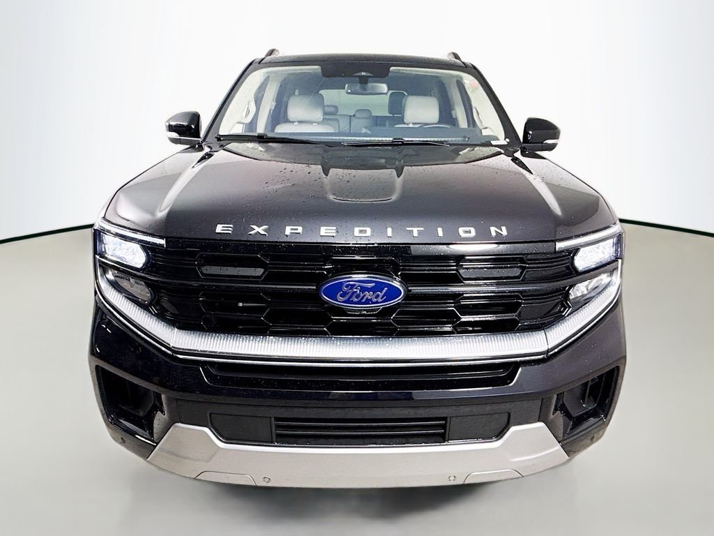 Used 2025 Agate Black Metallic Ford Platinum image 7