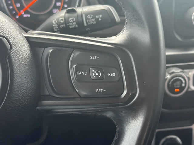 Used 2020 Silver Jeep Sport S image 17