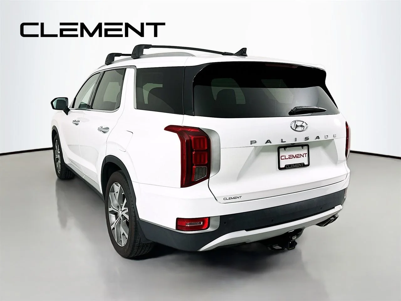 Used 2022 Hyper White Hyundai SEL image 10
