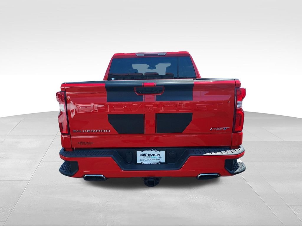 Used 2022 Red Chevrolet RST image 4