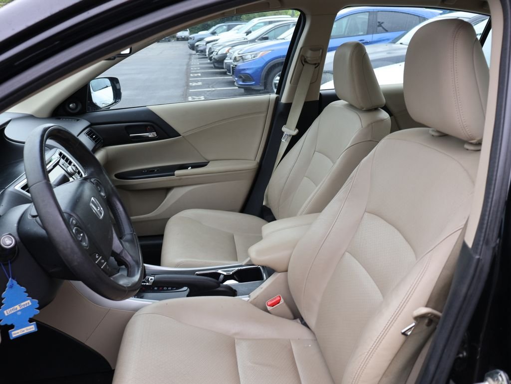 Used 2013 Black Honda EX-L image 11