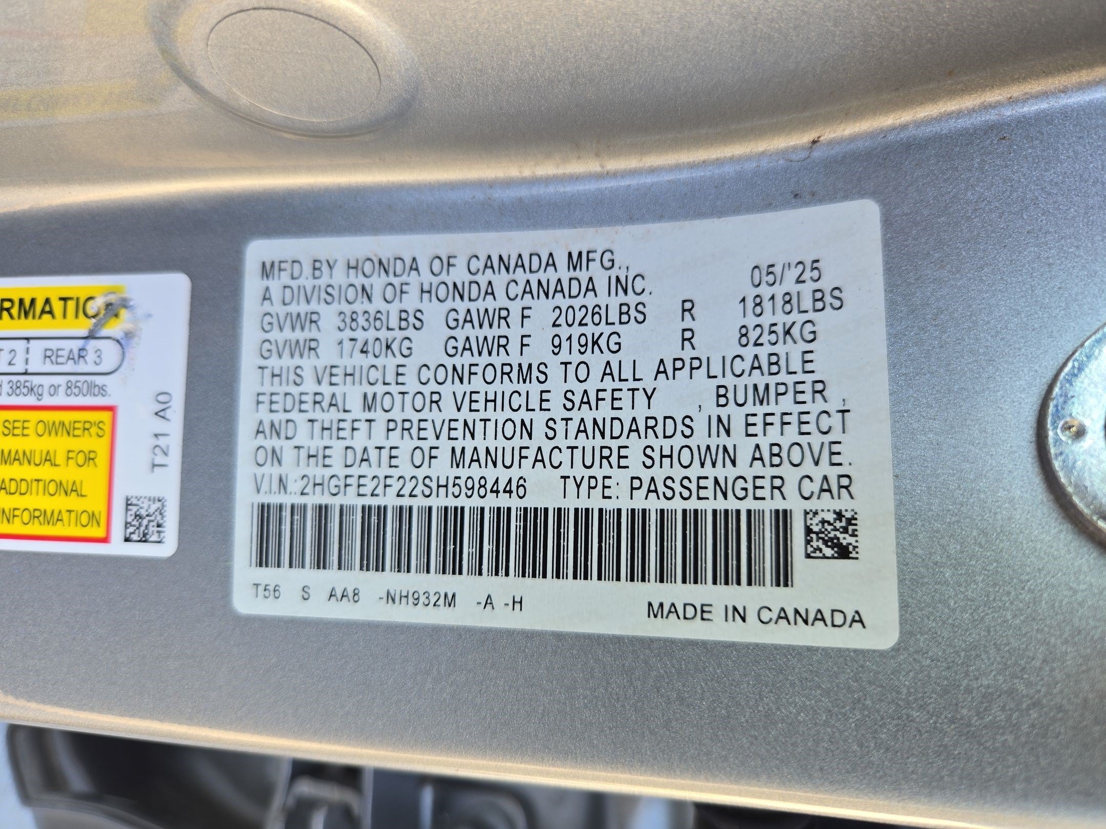 Certified Used 2025 Solar Silver Metallic Honda LX image 32
