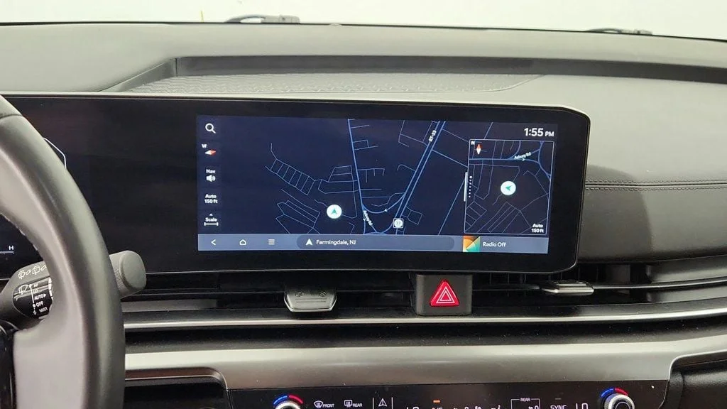 Used 2025 Aurora Black Pearl Kia SX FWD w/ Rear Seat Entertainment & Dark Edition Pkg image 18