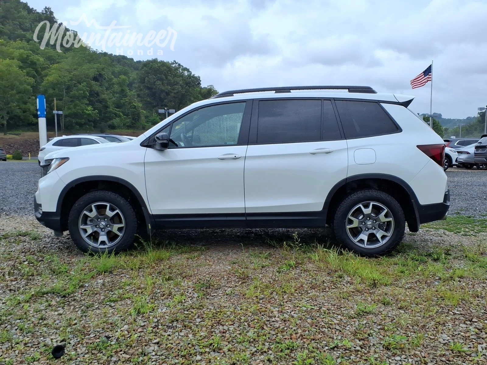 Used 2023 Platinum White Pearl Honda TrailSport image 4