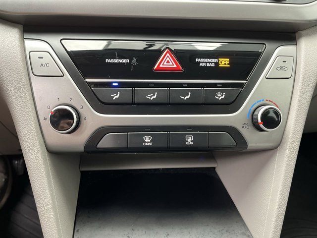 Used 2017 Shale Gray Metallic Hyundai SE image 16