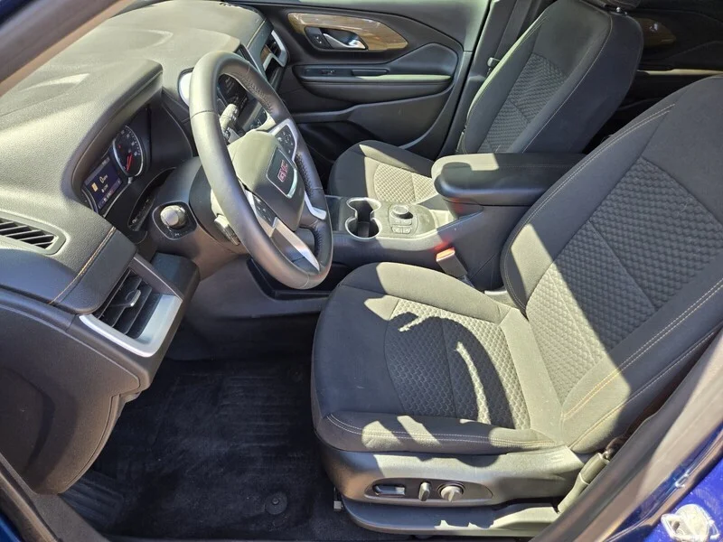Used 2021 Blue Emerald Metallic GMC SLE image 7