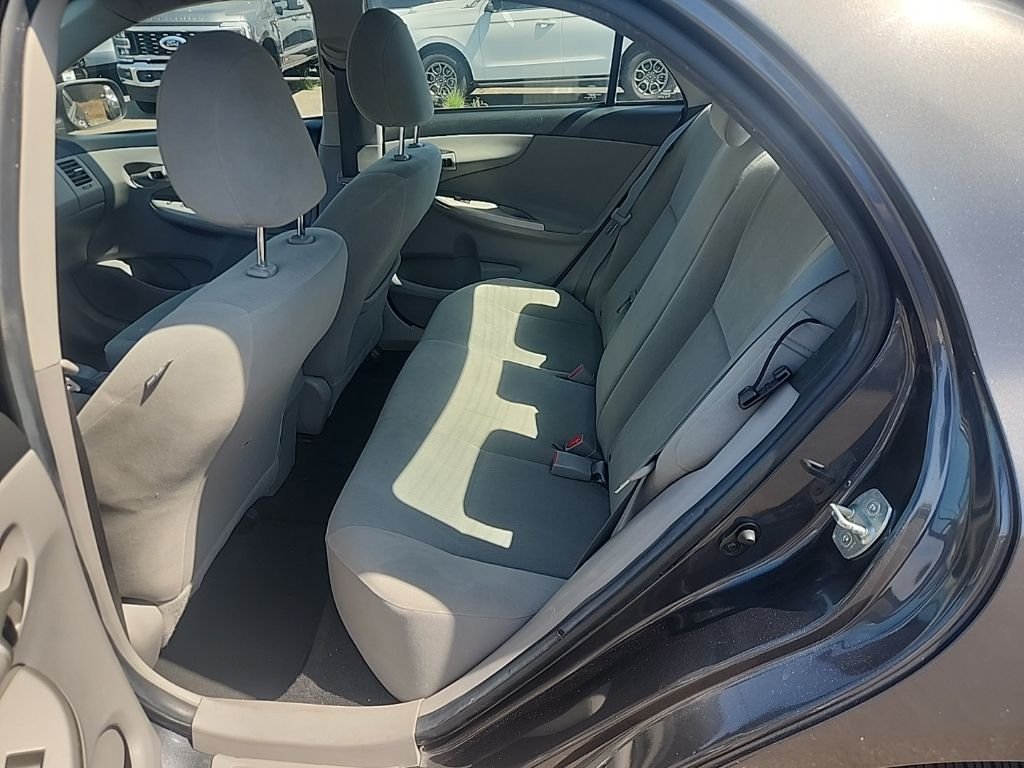 Used 2012 Gray Toyota LE image 20