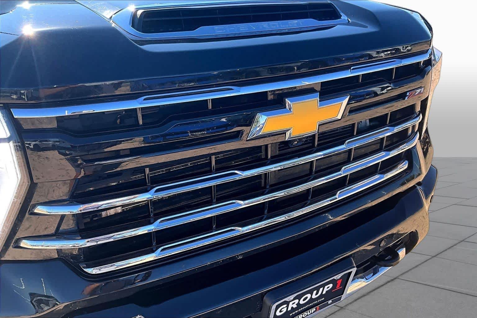 Used 2025 Black Chevrolet LTZ image 37