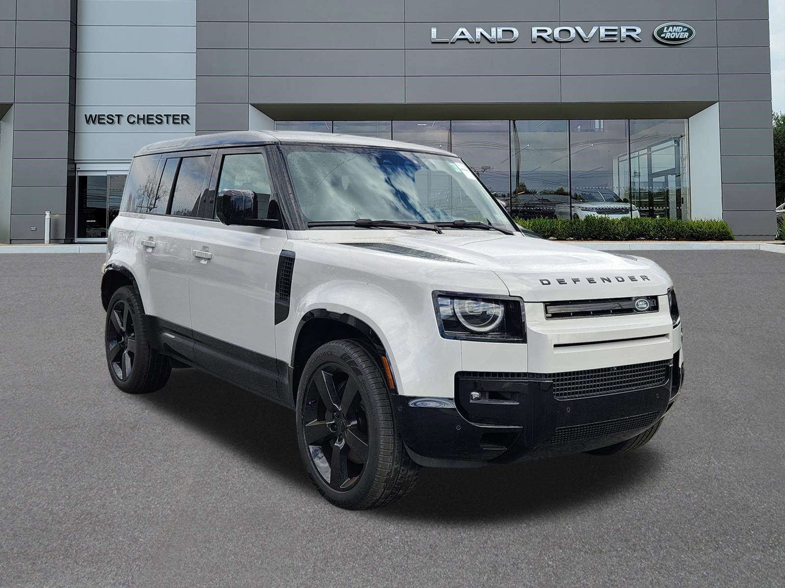 2026 Land Rover Defender X-Dynamic SE - Photo 2