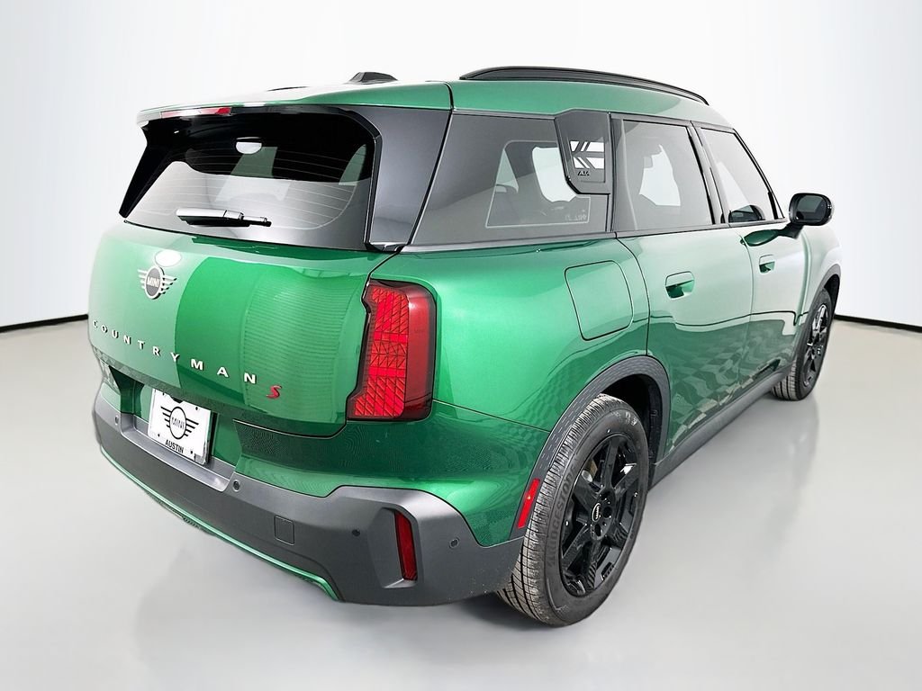 New 2026 Green MINI Signature Plus image 5