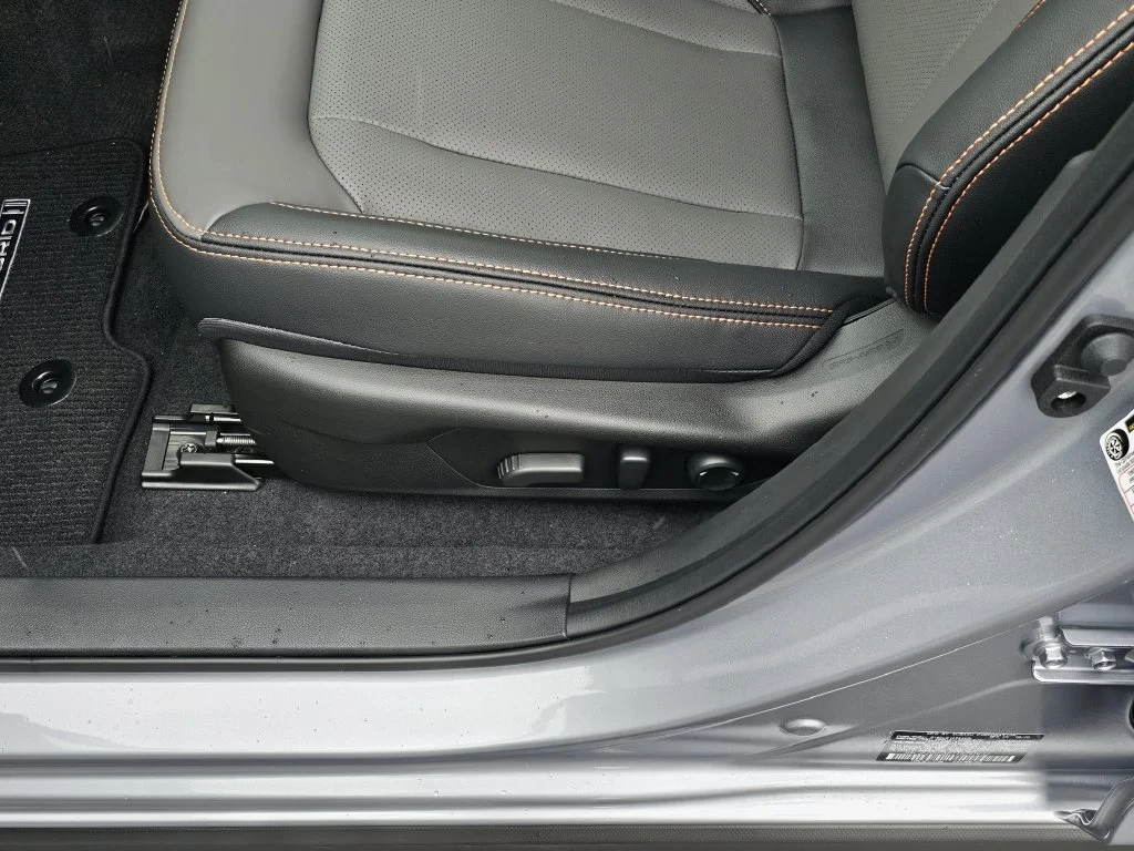 New 2026 ICE SILVER METALLIC Subaru Limited Hybrid image 17