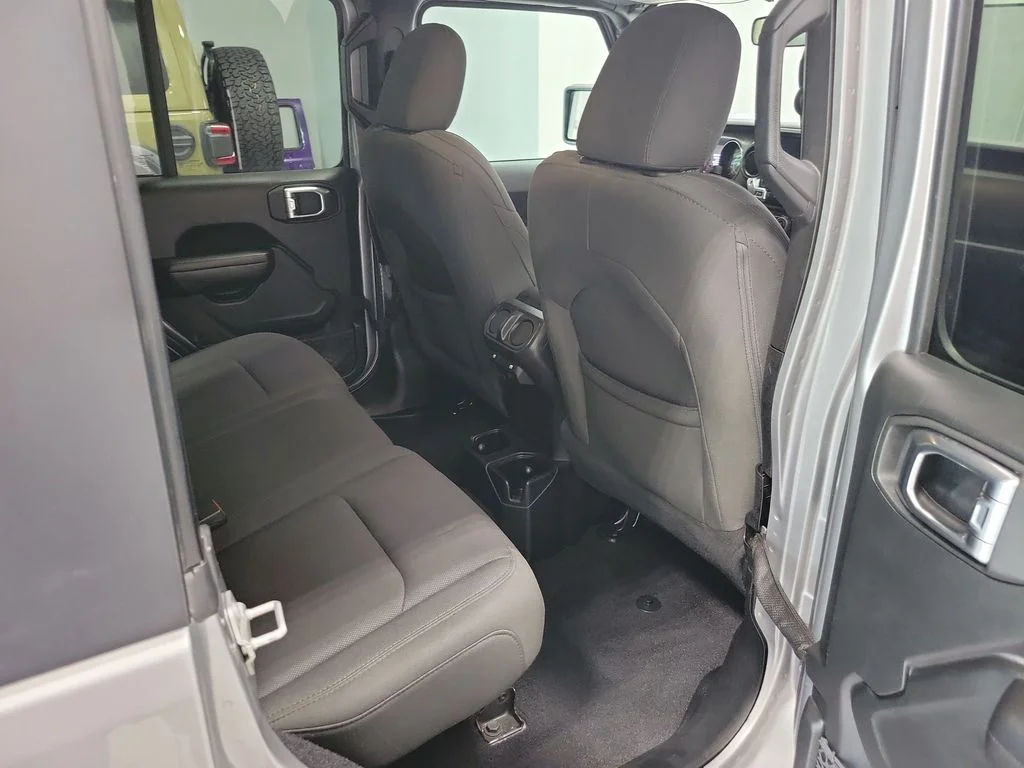 Used 2020 Silver Jeep Unlimited Sport S image 13