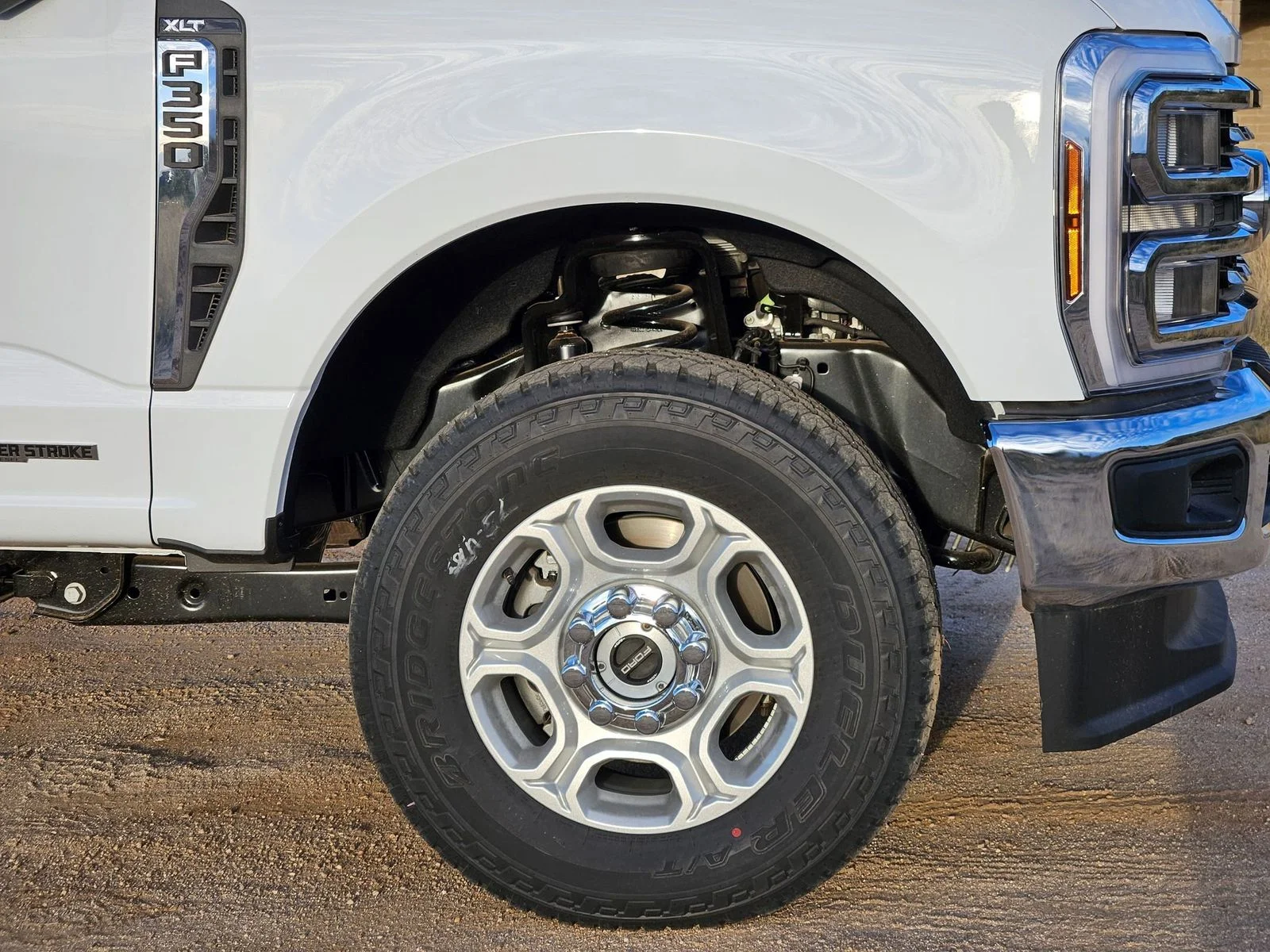 New 2026 Oxford White Ford F-350® XLT image 10
