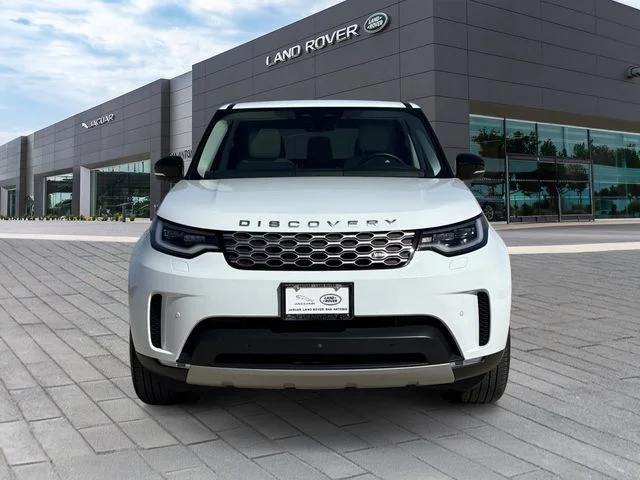 Used 2025  Land Rover S image 9