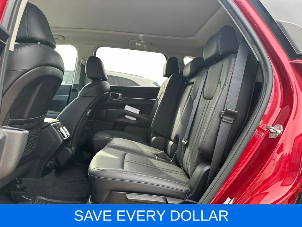 Used 2023 Red Kia S image 14