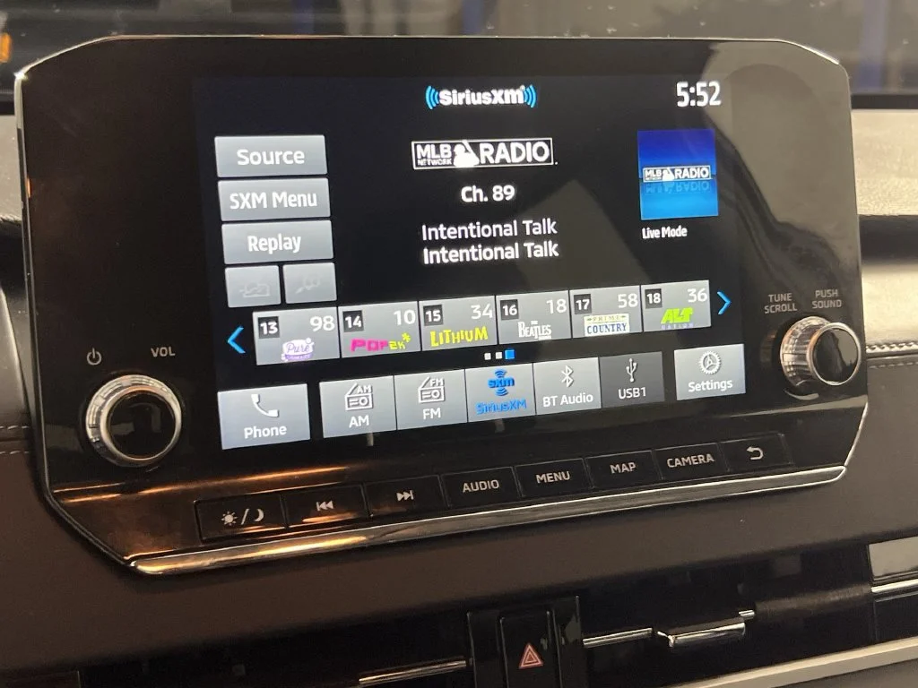 Used 2024 Black Mitsubishi SE image 12