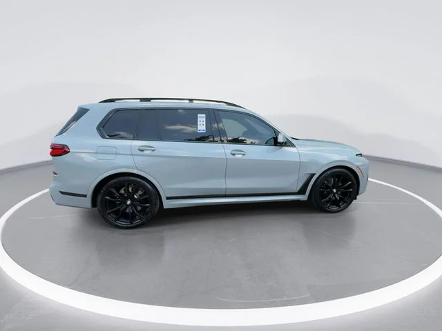 Used 2024 Gray BMW xDrive40i image 9
