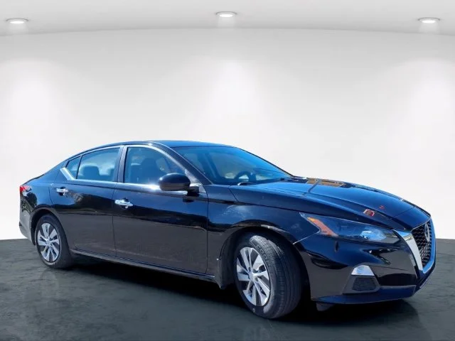 Used 2022 Black Nissan 2.5 S image 5