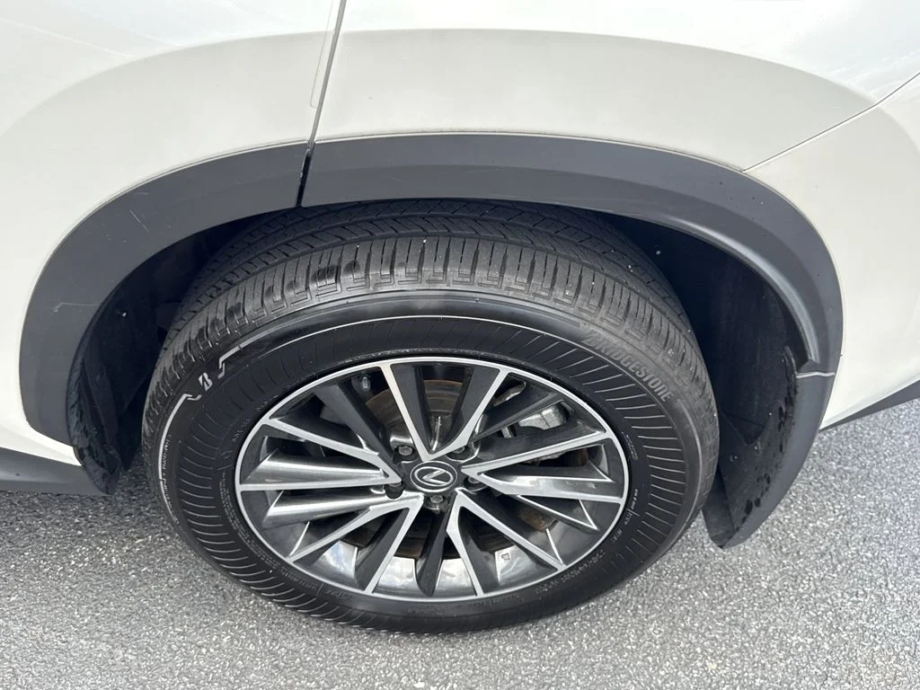 Used 2024 White Lexus 350 Base image 10