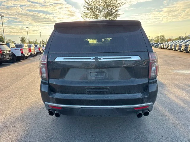 Used 2023 Black Chevrolet High Country image 5