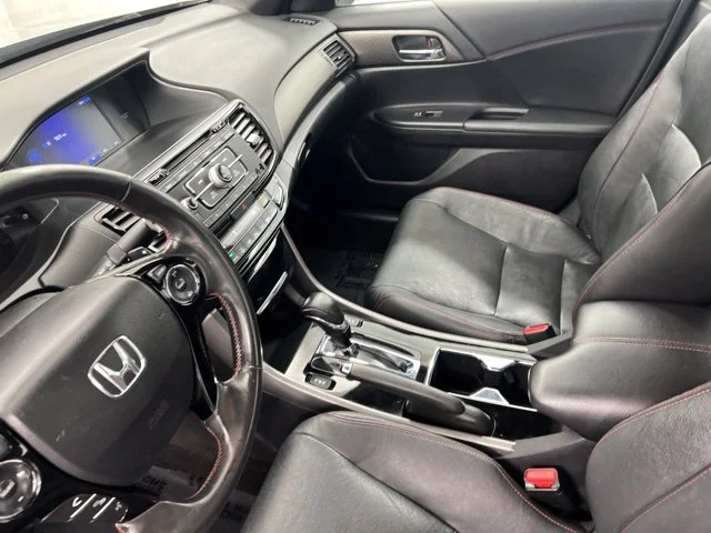 Used 2017 Silver Honda Sport Special Edition image 19