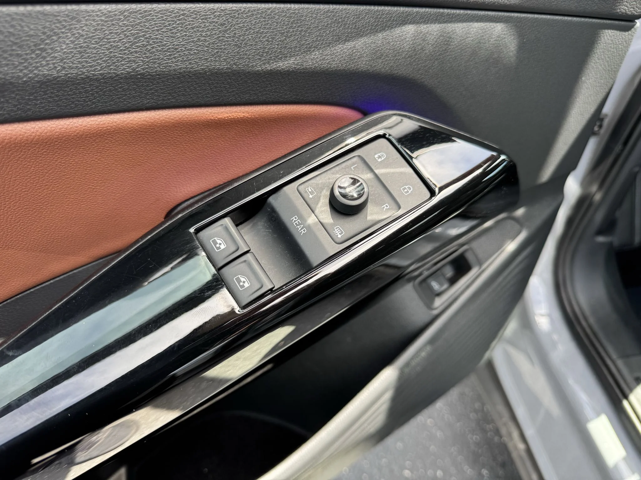 Used 2021 Black Roof Volkswagen Pro S w/ Gradient Pkg image 12