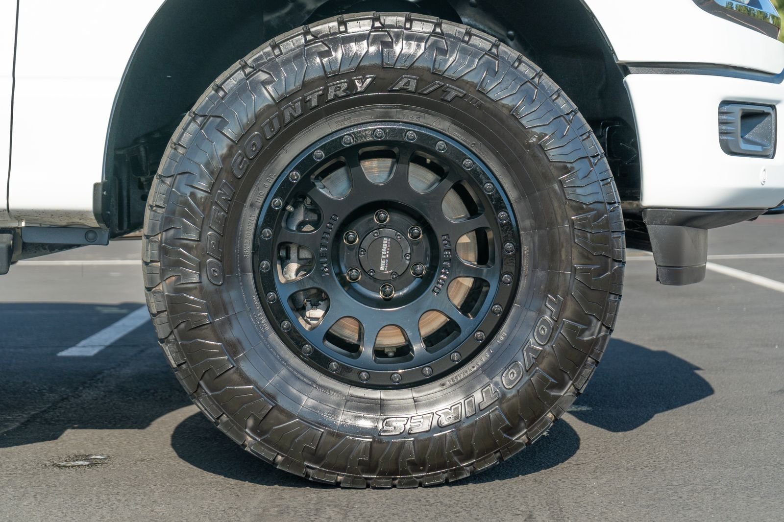 Used 2024 Oxford White Ford XLT image 6