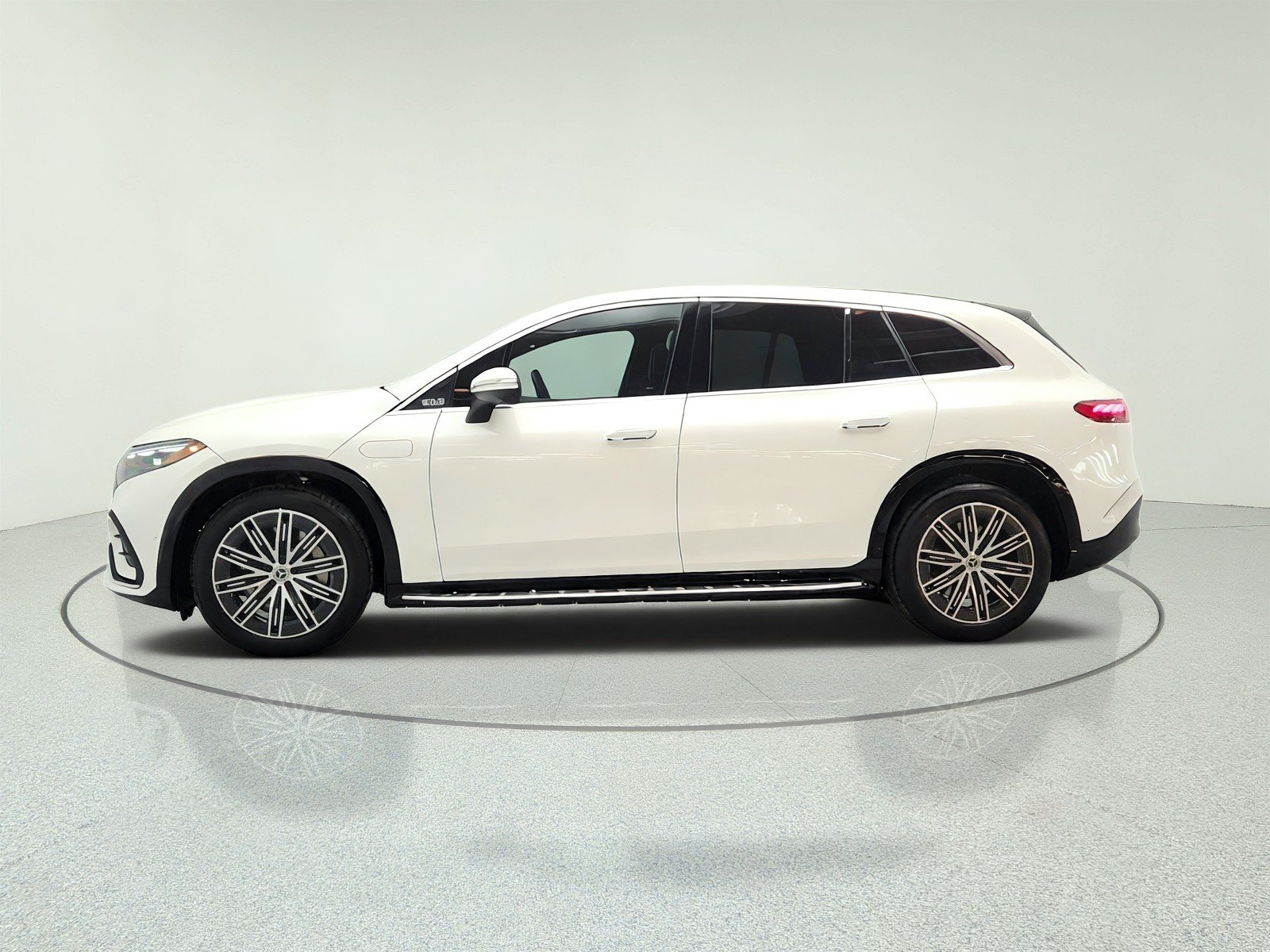 Used 2023 MANUFAKTUR Diamond White Mercedes-Benz EQS 450+ SUV image 8