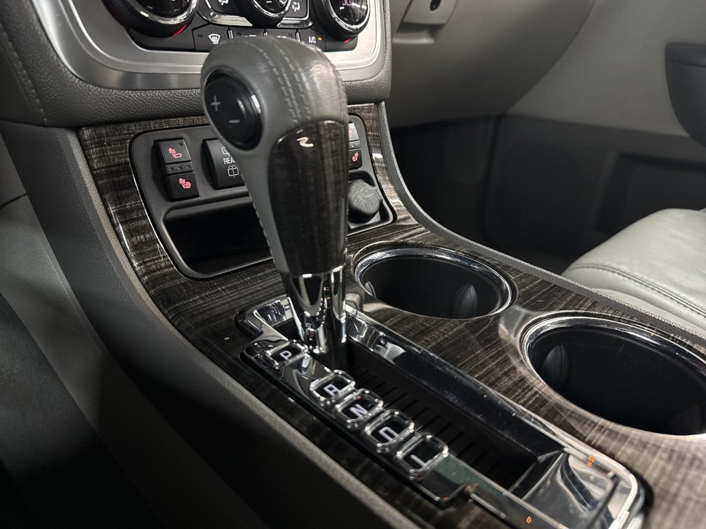 Used 2017 Quicksilver Metallic GMC Limited image 26