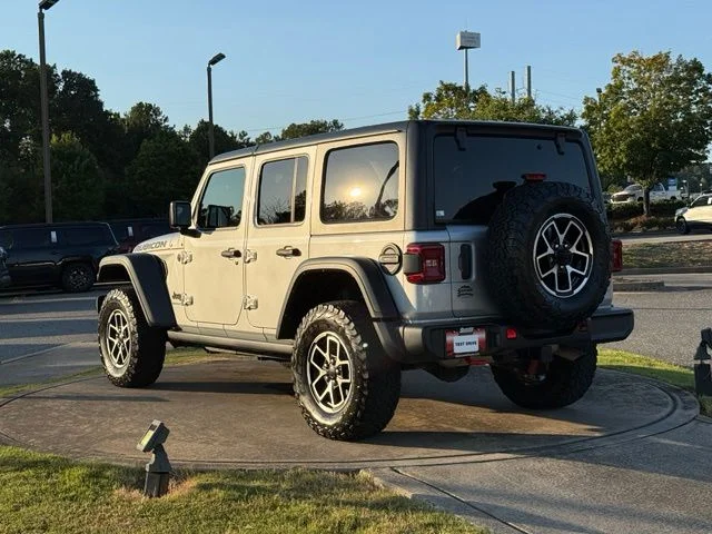 Used 2024 Silver Jeep Rubicon image 5