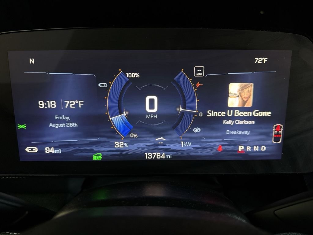 Used 2024 Summit White Chevrolet LT image 23