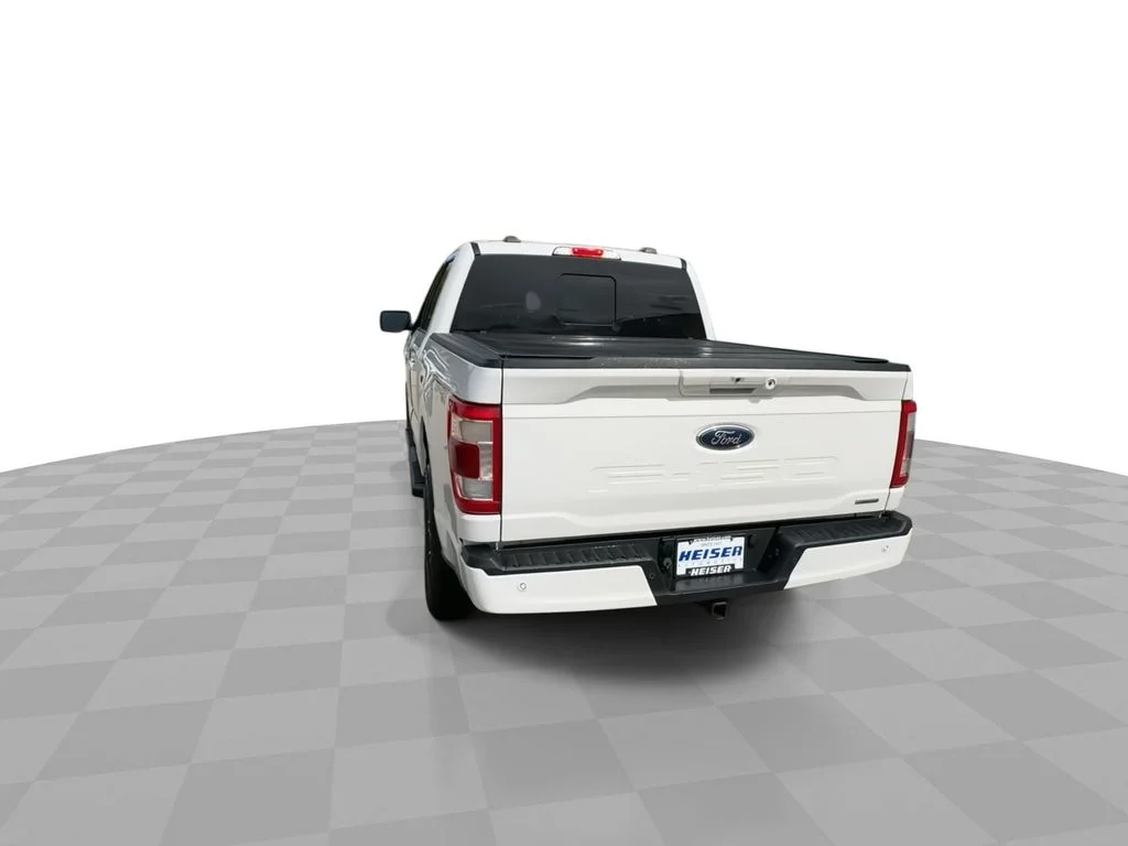 Used 2021  Ford Lariat image 7