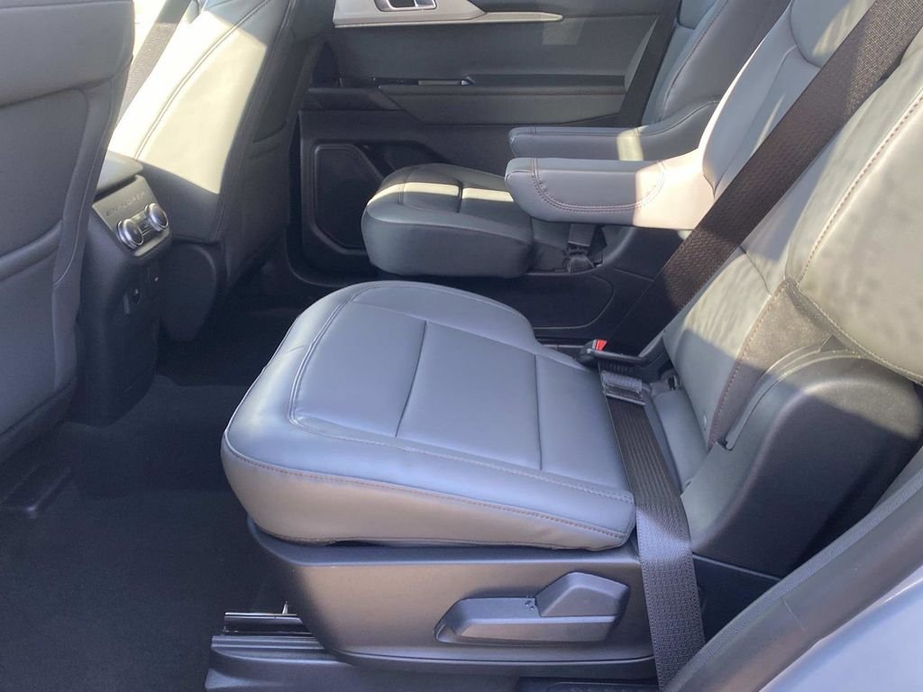 2026 Ford Explorer Active - Photo 10