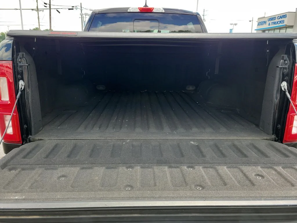 Used 2019 Black Ford XLT image 13