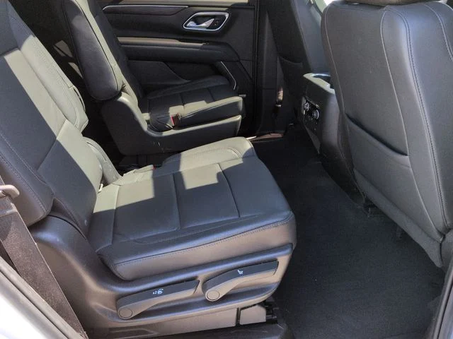 Used 2022 White Chevrolet Z71 image 38