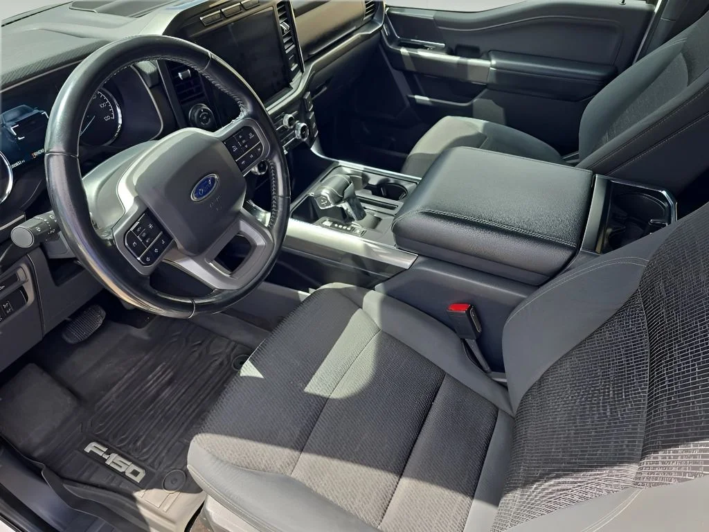 Used 2022 White Ford  image 23