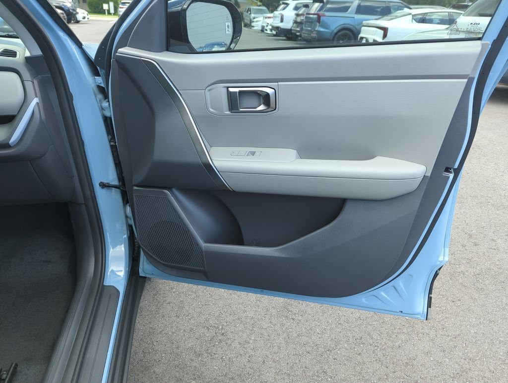 New 2027 Frost Blue / Black Roof Kia S image 32